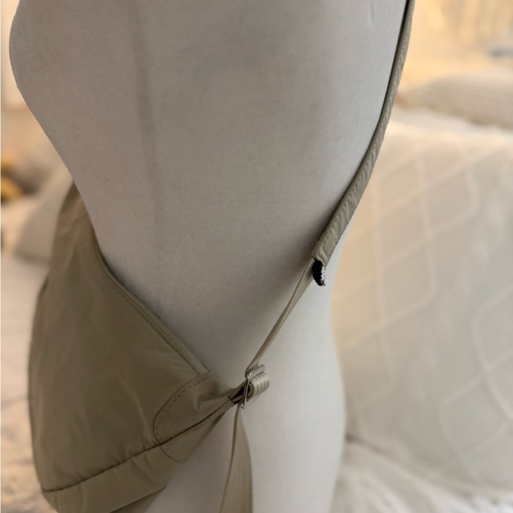 Athleta Tan Crossbody Bag - Picture 7 of 11